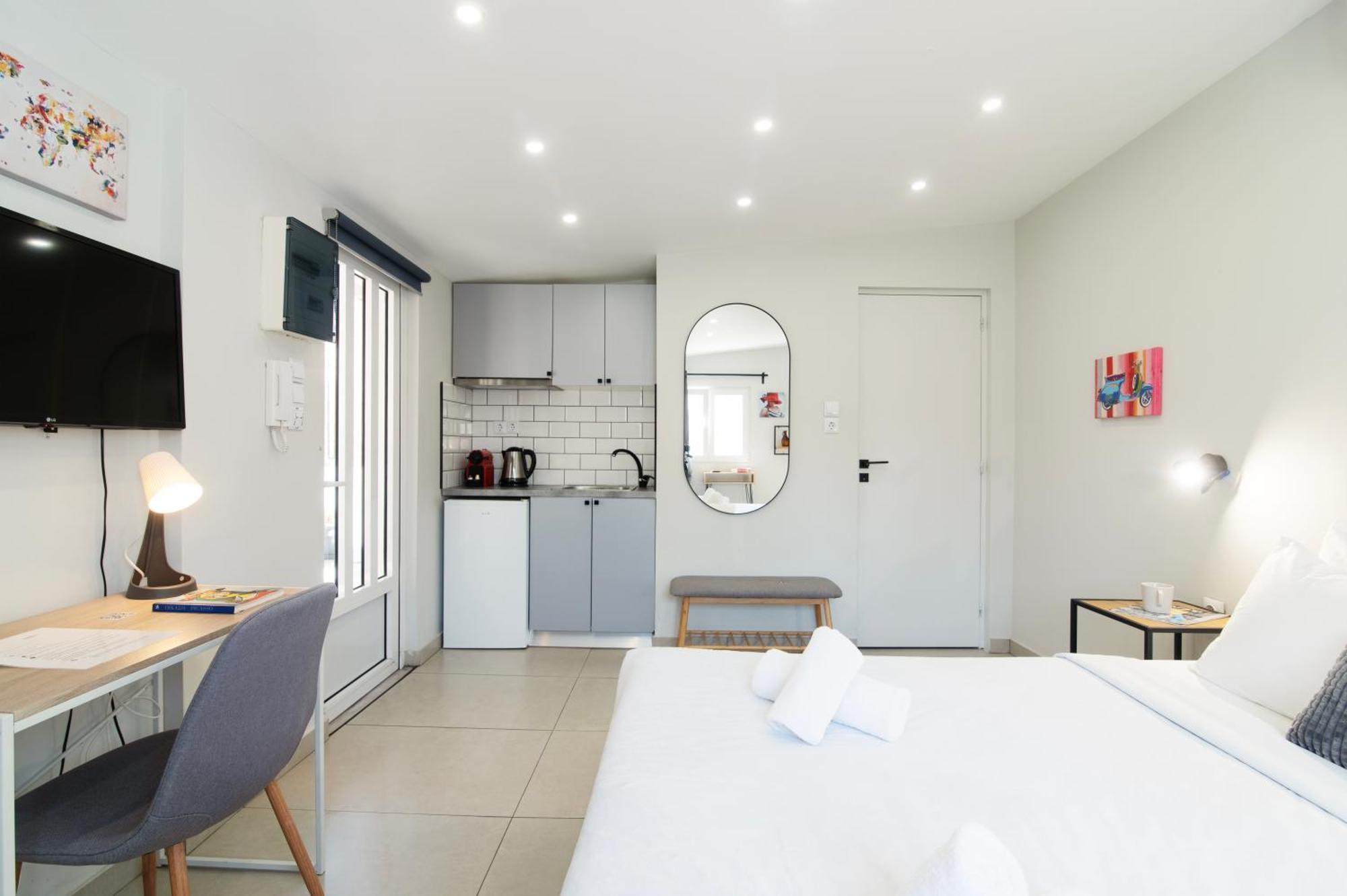 אתונה Chic Rooftop Studio W/ Terrace - Near Acropolis מראה חיצוני תמונה