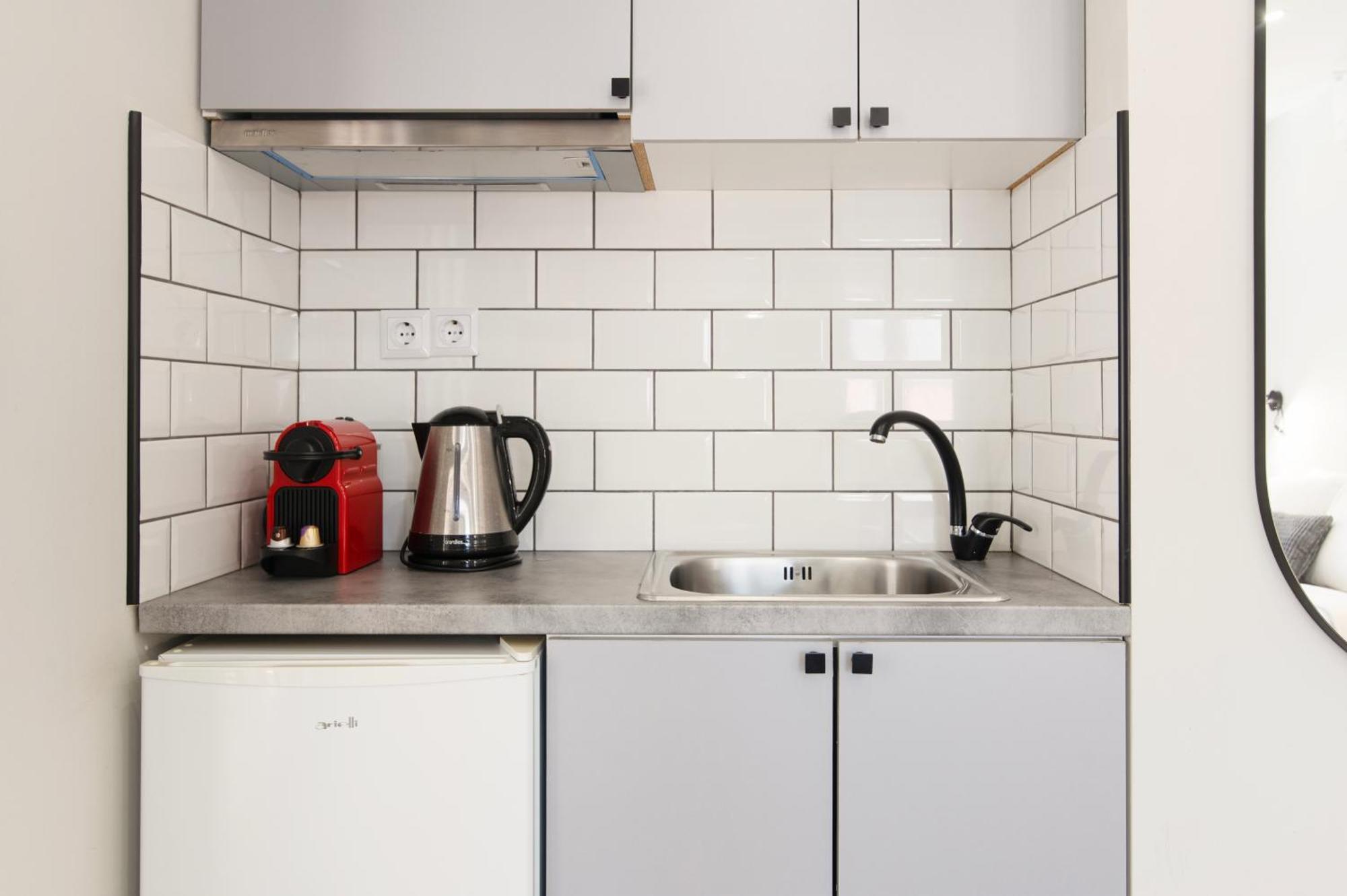 אתונה Chic Rooftop Studio W/ Terrace - Near Acropolis מראה חיצוני תמונה